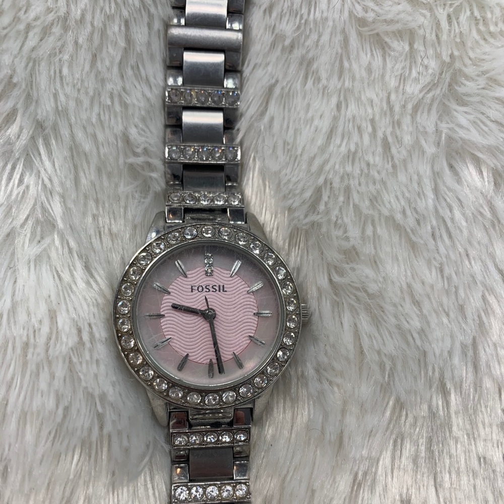 Gorg fossil watch w/ pink background &rhinestones